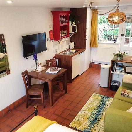 The Walnut, Meopham - A Private Retreat Rural Location Villa Esterno foto