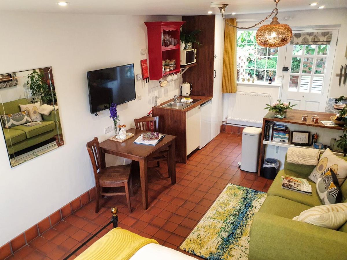 The Walnut, Meopham - A Private Retreat Rural Location Villa Esterno foto