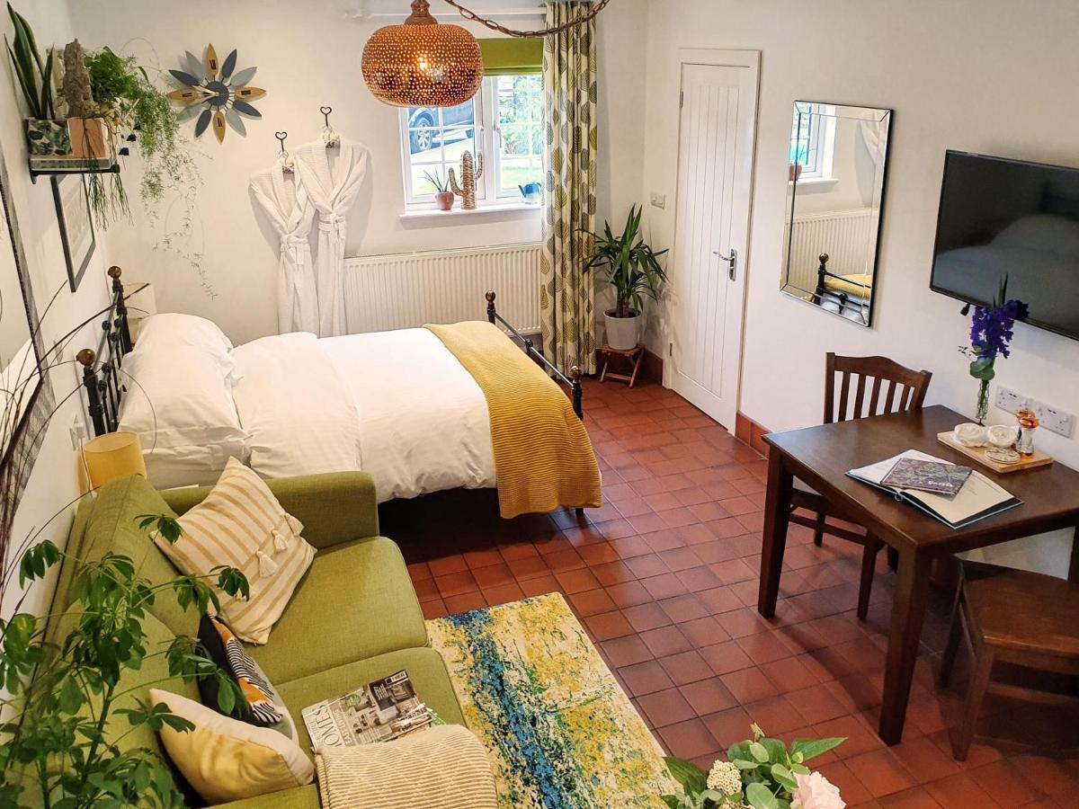 The Walnut, Meopham - A Private Retreat Rural Location Villa Esterno foto