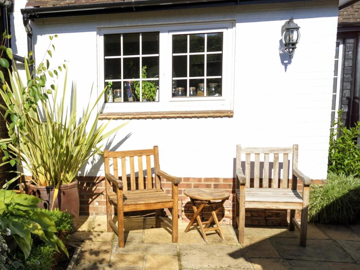 The Walnut, Meopham - A Private Retreat Rural Location Villa Esterno foto